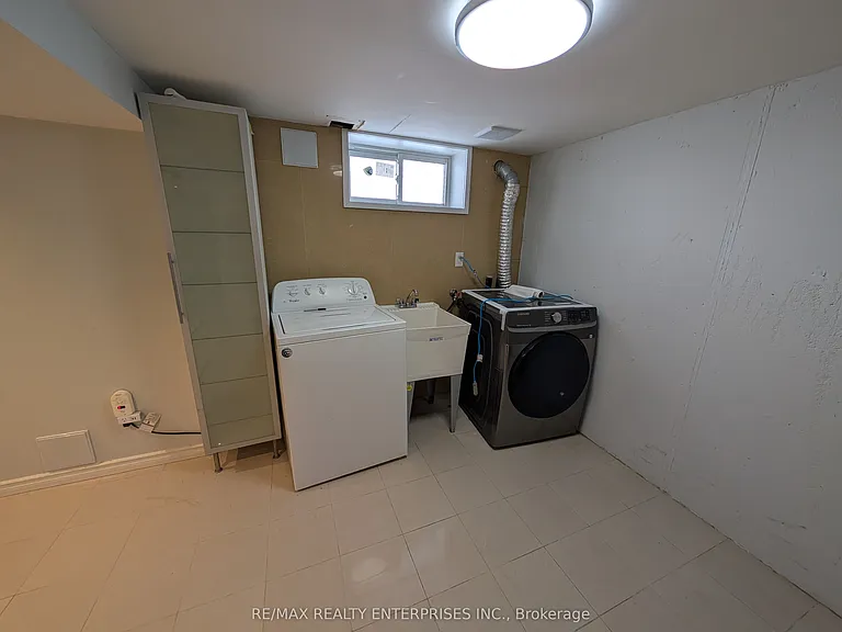 25 Tedder St — Photo 14