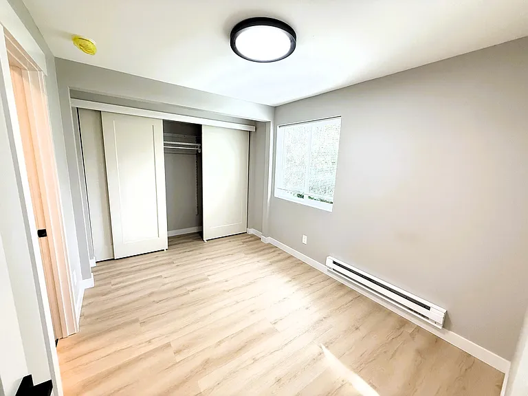 14402 Washington Ave SW #9 — Photo 6