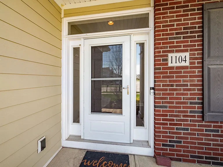 1104 Balmoral Dr #1 — Photo 11