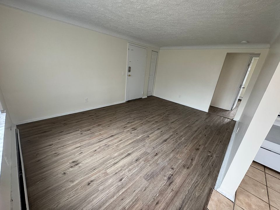 1st image of 717 Elliott Ave APT 3