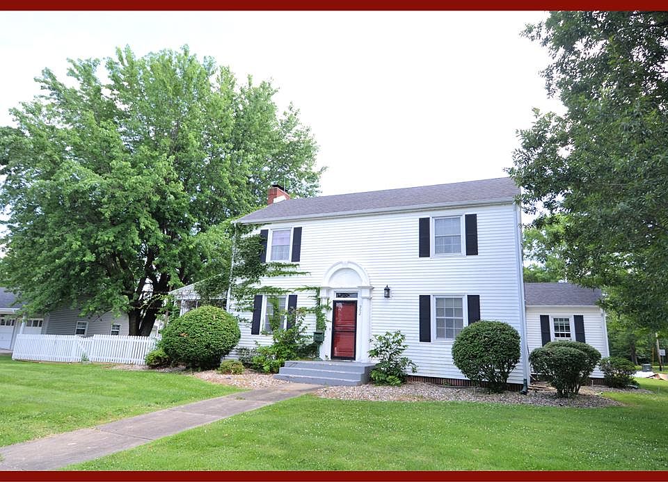 1st image of 902 E Patterson St
