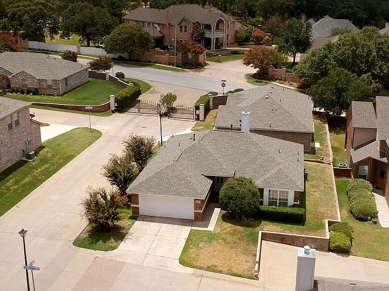 5100 Chesterfield Pl — Photo 1