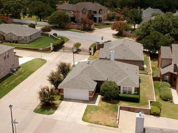 5100 Chesterfield Pl, Arlington, TX 76017