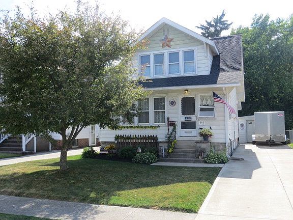 2nd image of 539 Forest St