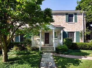 240 Green Bay Rd, Winnetka, IL 60093