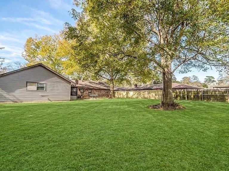 12510 Old River Dr — Photo 18