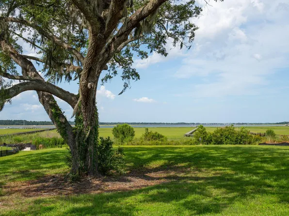 4021 Kaolin St, Charleston, SC 29407