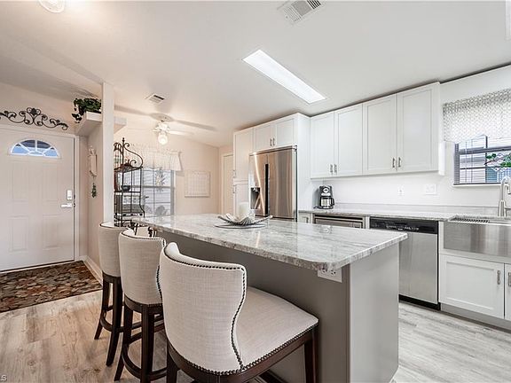 5th image of 26920 Sammoset WAY