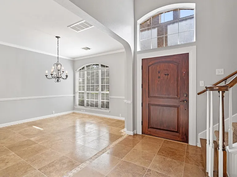 10724 Thoroughbred Dr — Photo 5