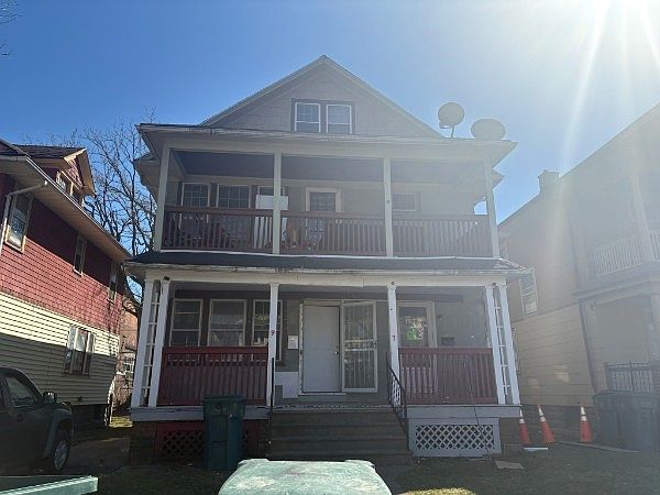 1st image of 7 Trenaman St