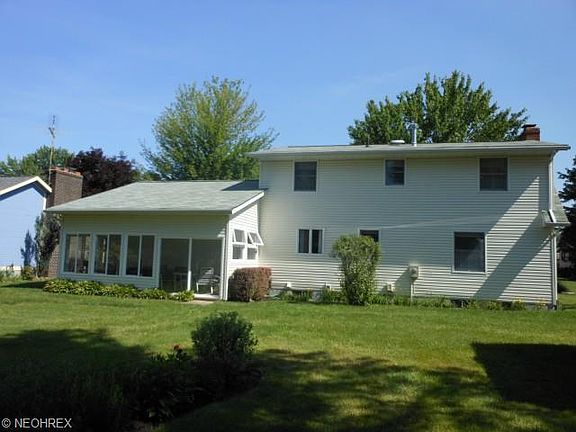 3rd image of 322 Rivermoor Dr