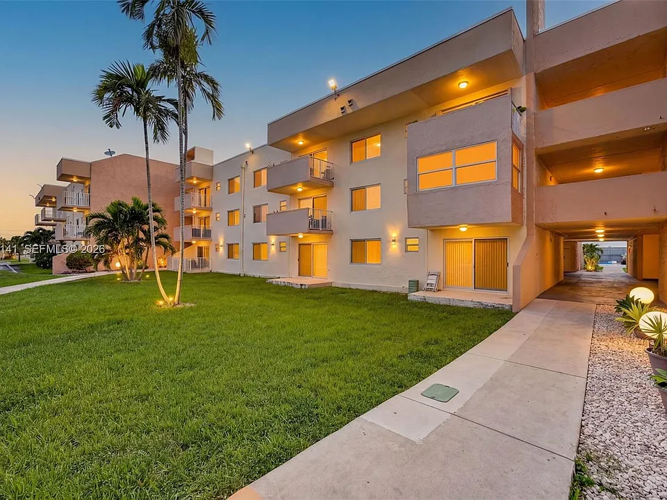 10300 Coral Way #C25