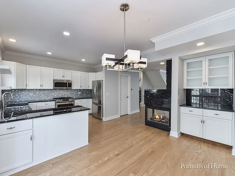 850 Shandrew Dr — Photo 11