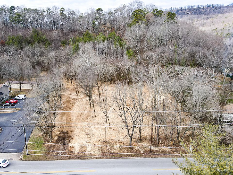 1st image of 925 Mountain Creek Rd