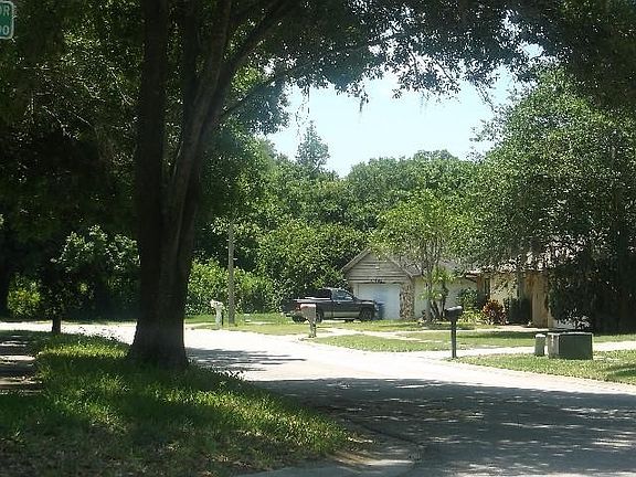 5th image of 13704 Old Farm Dr