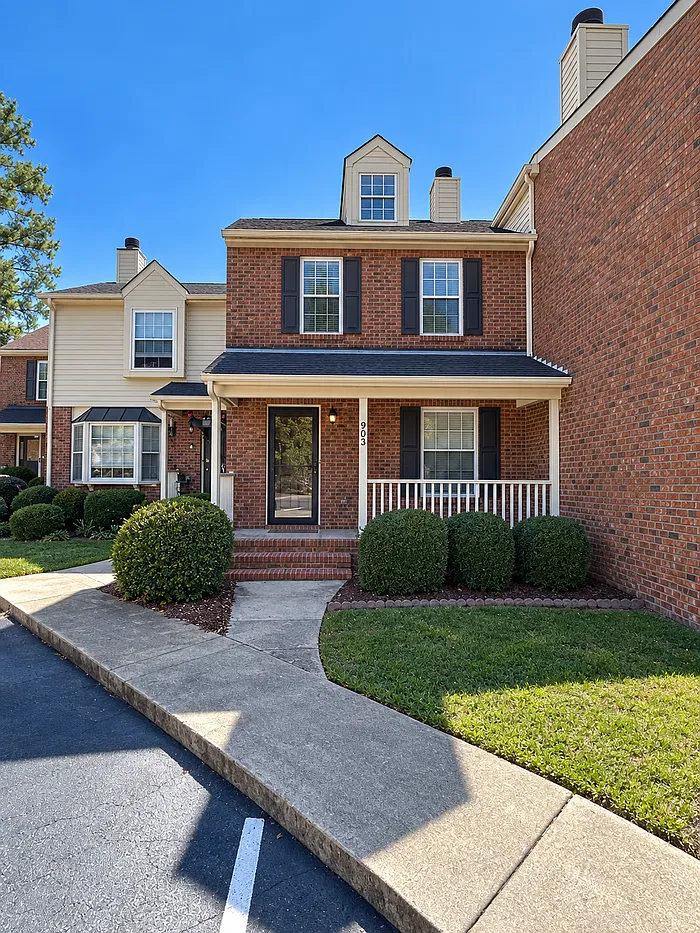 2 bed, 2.5 bath, 1000 sqft, $1,275 — Photo 1