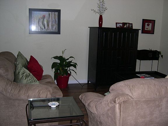 5th image of 217 Masterson Station Dr