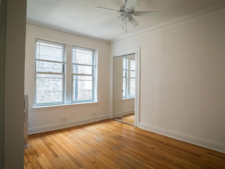 1st image of 640 W Briar Pl APT 208