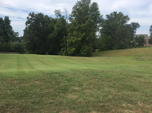 596 Dixie Ln, Pleasant View, TN 37146