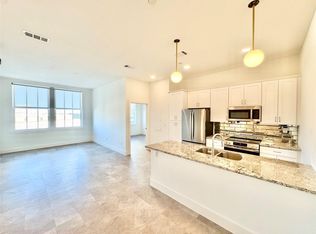 2102 Mechanic St #304, Galveston, TX 77550