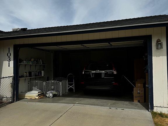 2nd image of 1031 La Loma Dr