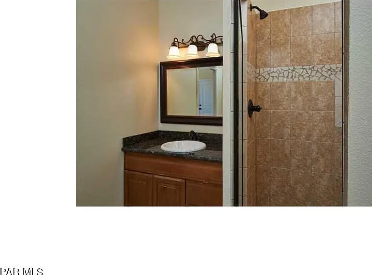 5817 Lawndale Dr #4 — Photo 18