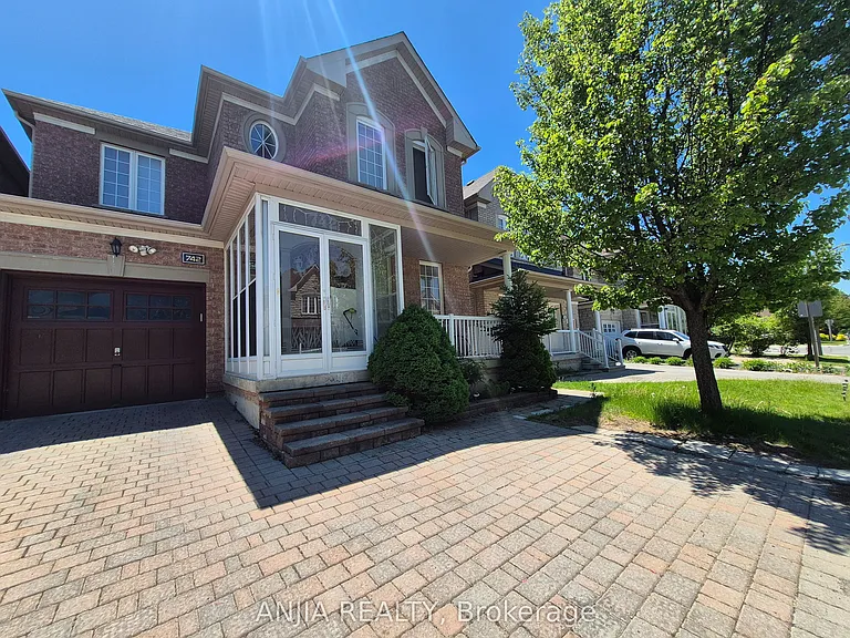 742 Hammersly Blvd #BASEMENT — Photo 3