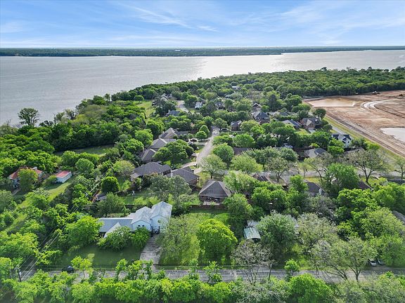 2nd image of N Garza Rd