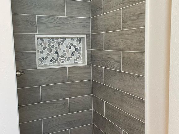 5th image of 330 Norris Rd Unit B