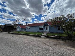 200 S 3rd St, Challis, ID 83226