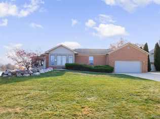 41841 S Service Dr, Belleville, MI 48111