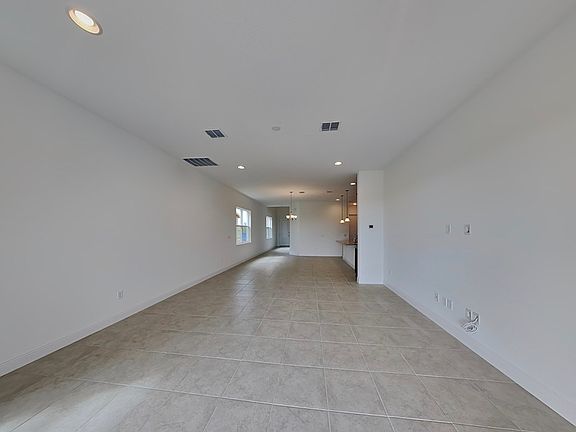 5th image of 15709 Vetta Dr
