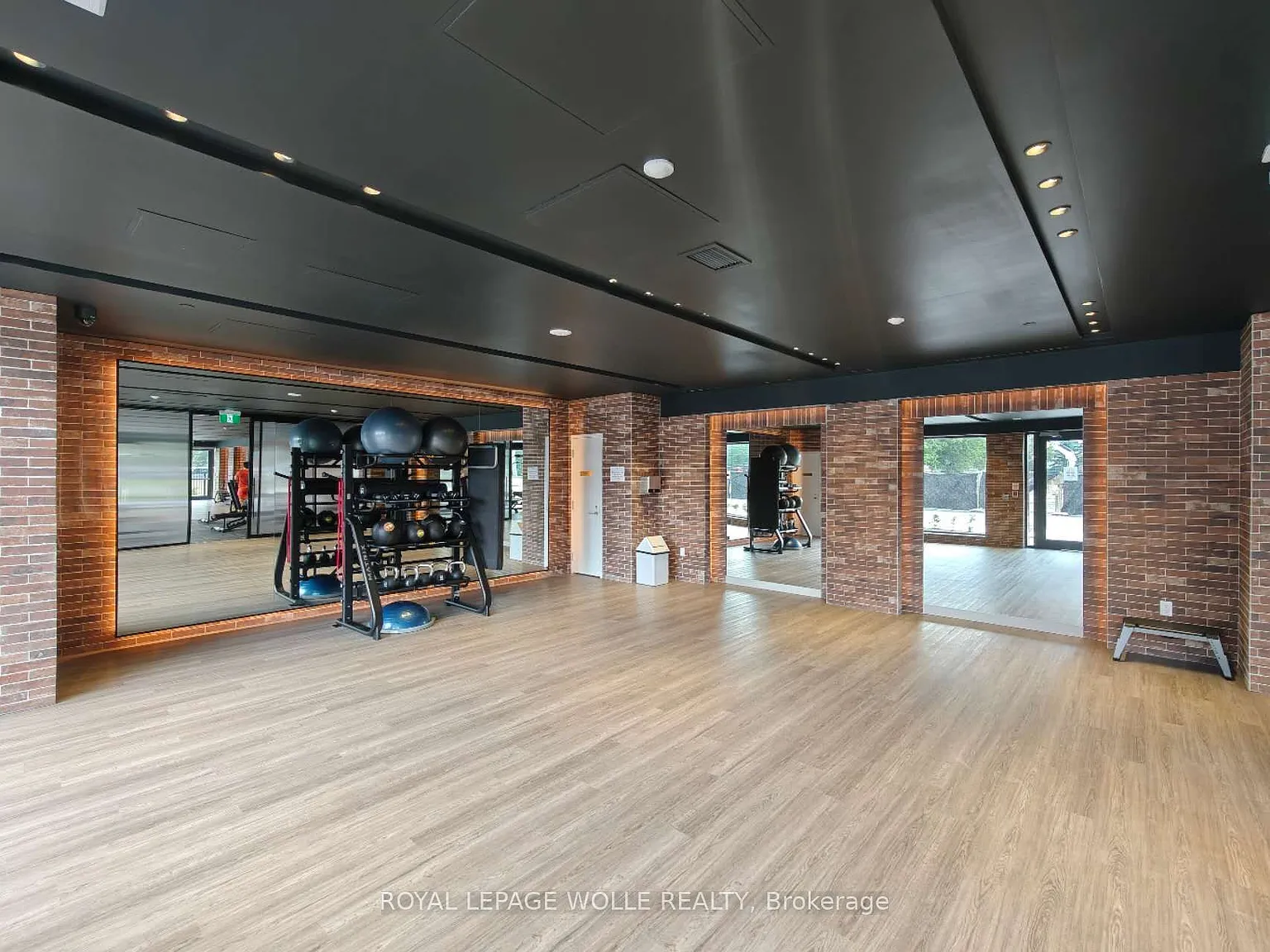 1 bed, $1,825 — Photo 4