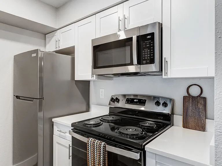 Coral Palms Apartments — Photo 9