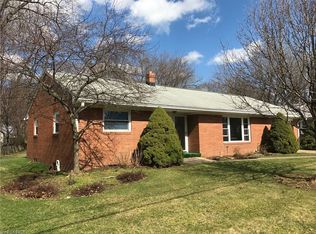 221 5th St NW, North Canton, OH 44720
