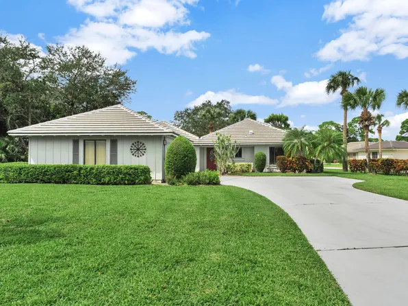 121 Prestwick Cir, Vero Beach, FL 32967