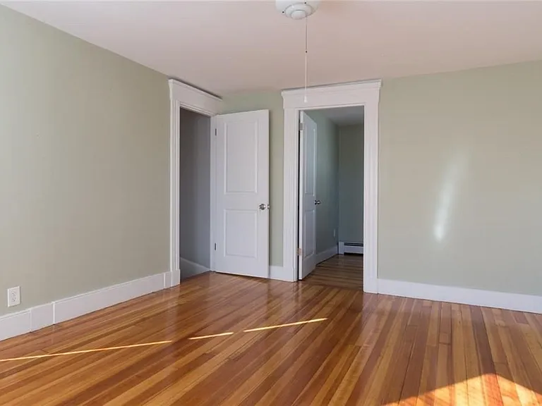 185 Carpenter St #2 — Photo 9