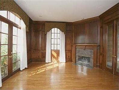 4th image of 4661 Beecher Ct