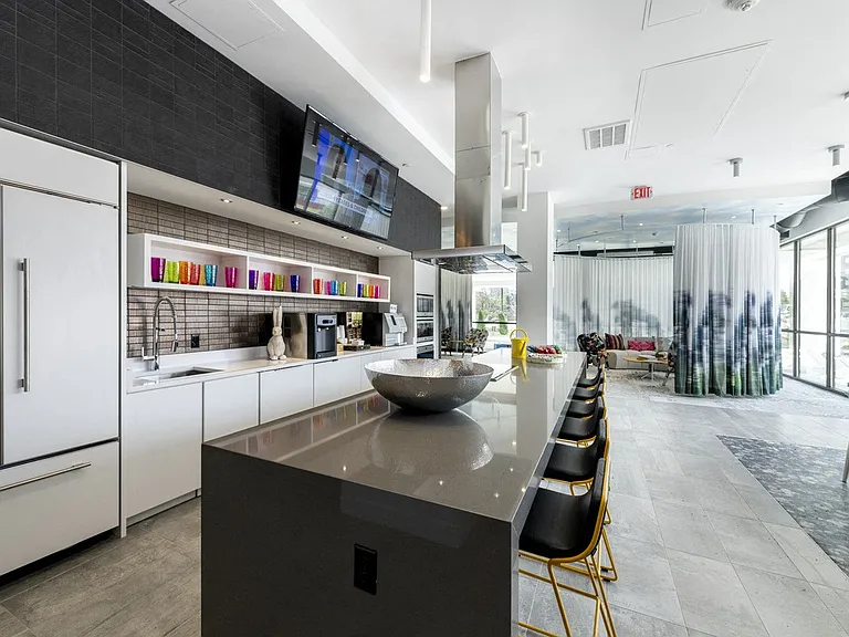 Mission Lofts — Photo 21