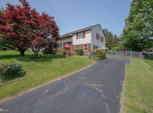 405 Garden Ln, Aston, PA 19014