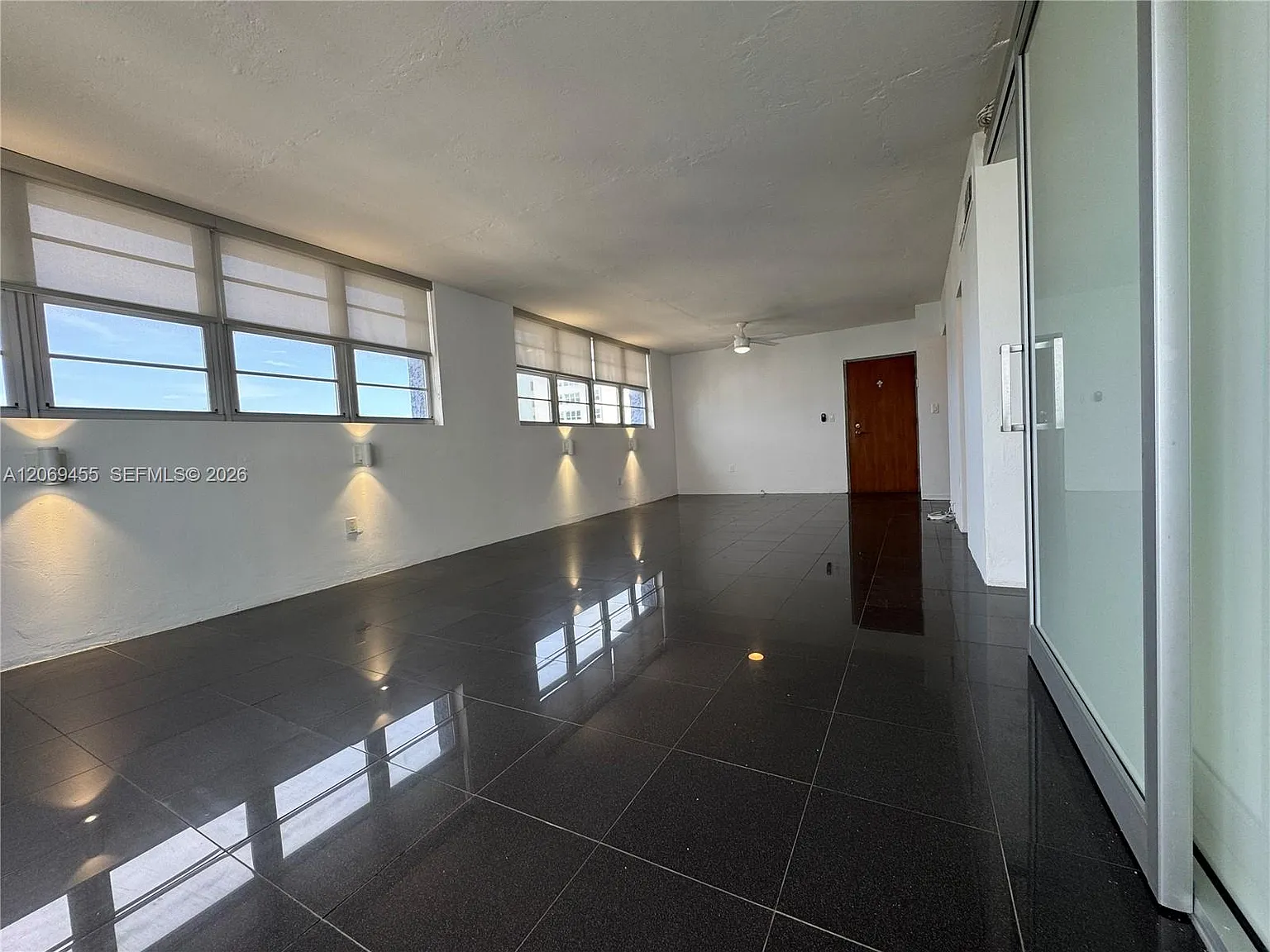 South Bay Club Condo — Photo 4