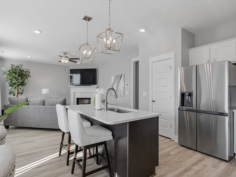 129 Weller Ln — Photo 3