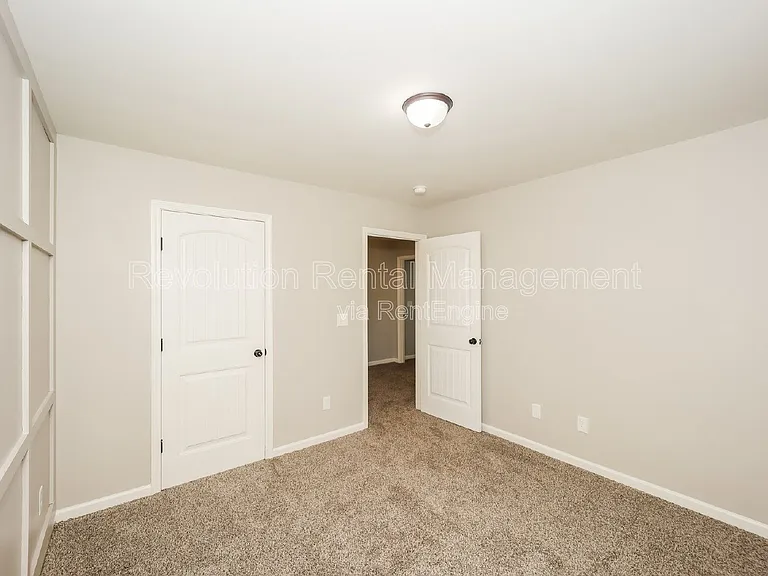 116 Slate Dr — Photo 13