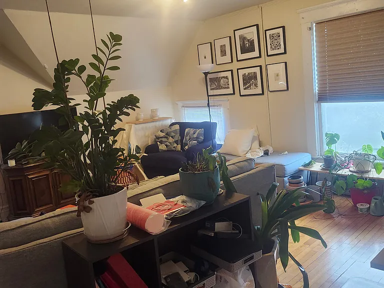 419 N State St #7 — Photo 9