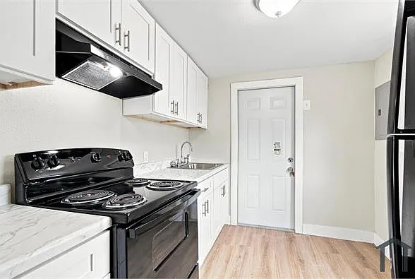 2 bed, 600 sqft, $1,000 — Photo 4