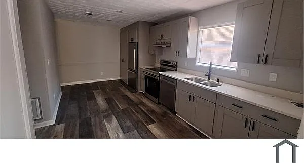 1116 Summer Brook Rd — Photo 4