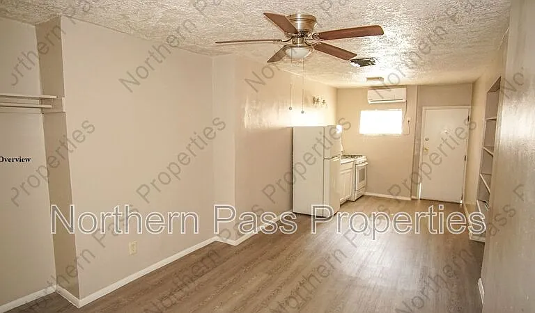 1111 N Cotton St #E — Photo 9