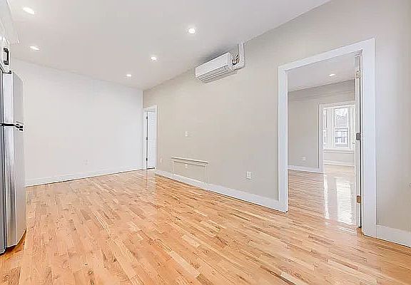 3rd image of 553 Williams Ave #2D