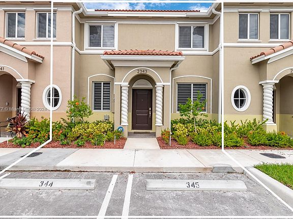 3rd image of 2343 SE 11th St #2343