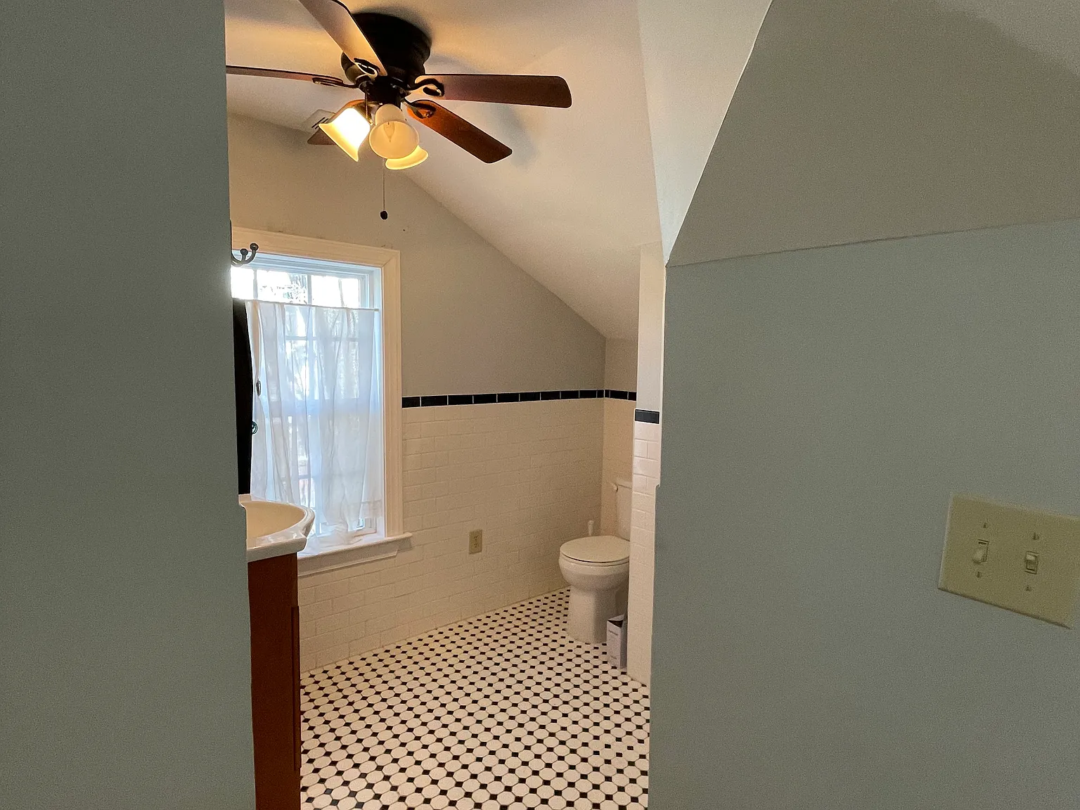 2713 Central Ave — Photo 4